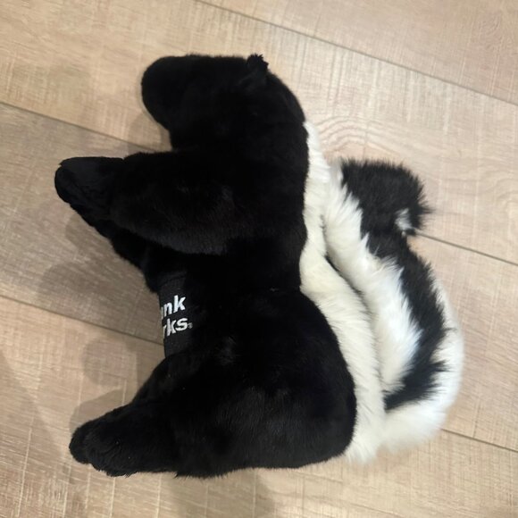 DAPHNE BLACK AND WHITE SKUNK PUPPET - Picture 2 of 8